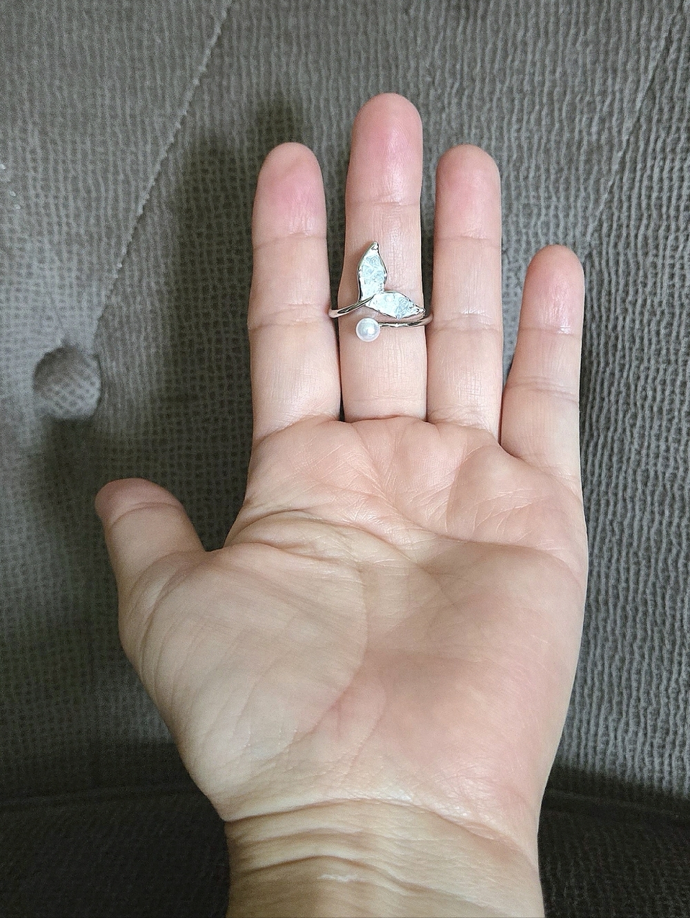 La Meno Druzy Fluke (Whale's🐋 Tail) and Freshwater Pearl Bypass Ring💍 - NIB - Picture 3 of 16